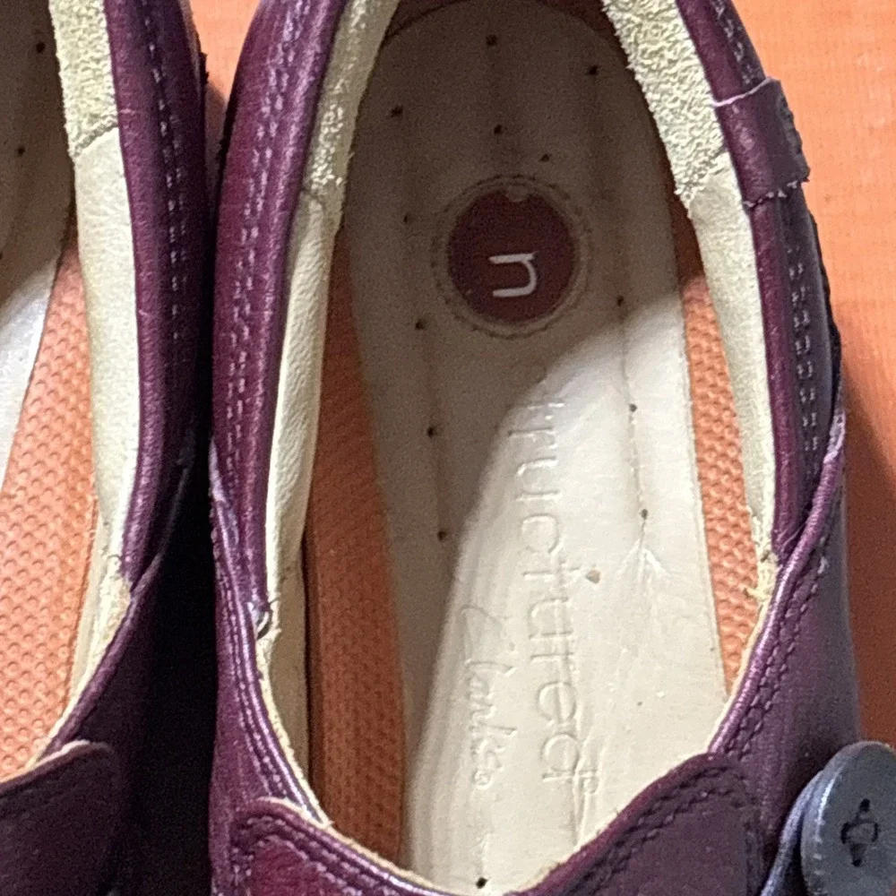 Clarks Shoes‎ Womens 7.5 N Loafer Burgundy Leather Slip On Round Toe Comfort